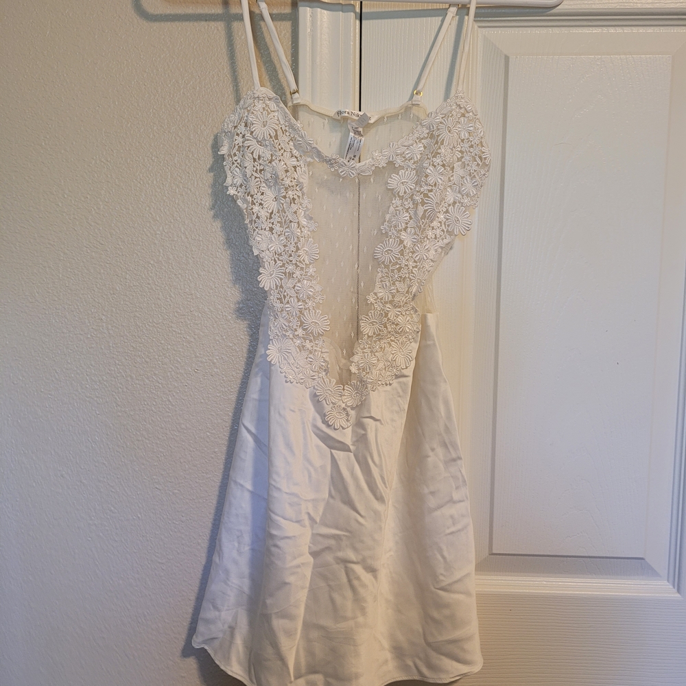 Elegant White Lace Dress